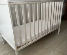 baby cot with mattress