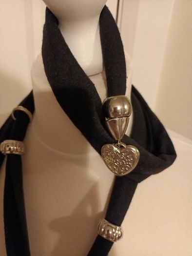 scarf/necklace