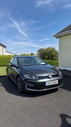 2016 Volkswagen Golf GTE