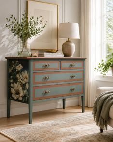 Antique chest of drawers/hall table