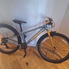 Trek Wahoo 26 Kids Hybrid Bike  Excellent Condition