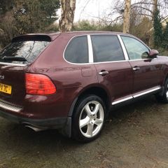 2003 Porsche Cayenne
