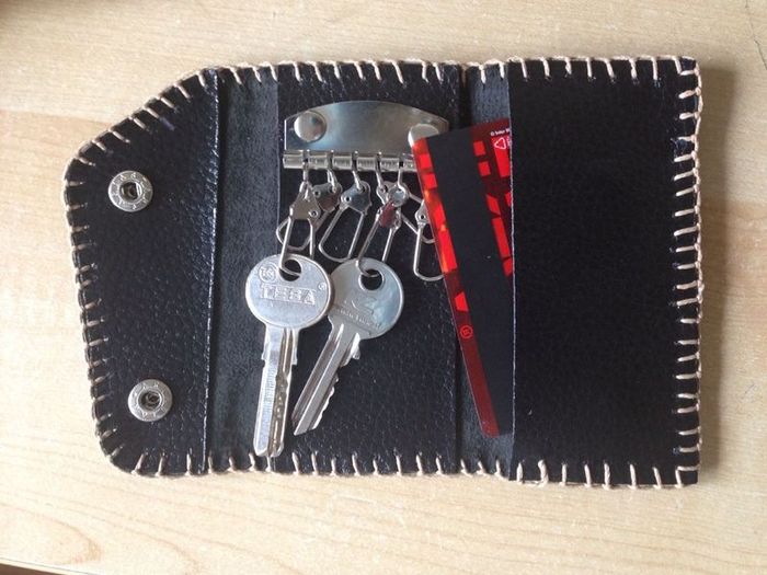 Genuine Leather Key & Card Wallets Protect Your Pockets