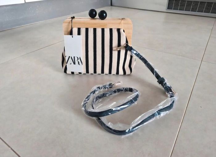 Zara Canvas Striped Wooden Clutch Bag in cream/black