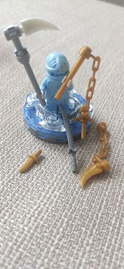 LEGO Collection (2011-2018) Mixed Figures & Bricks, Blue Ninjago NRG Zane figure with his spinner.