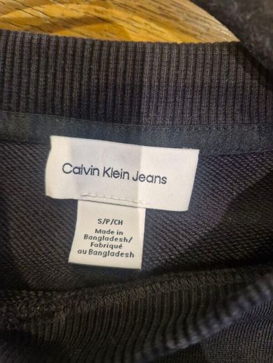 Calvin Klein Sweatshirt x 2