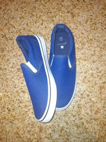Boys shoes, size 3
