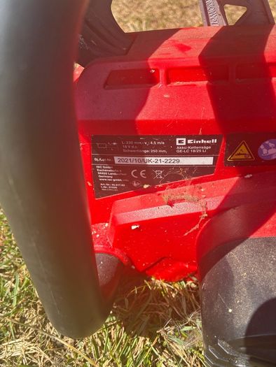 Battery chainsaw