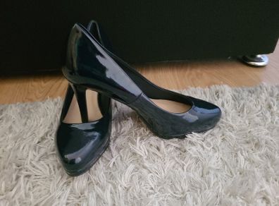 womans shoes
