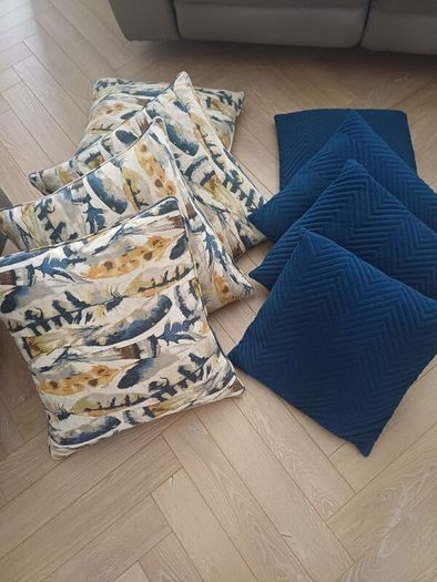 4 velvet cushions