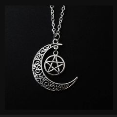 Goth Style Pendant + matching earrings available