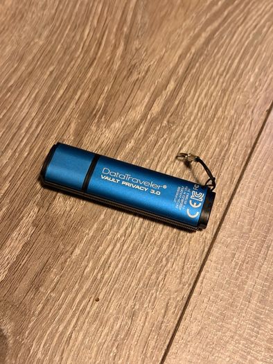 Kingston DataTraveler Vault Privacy 3.0 Encrypted USB Stick 8GB
