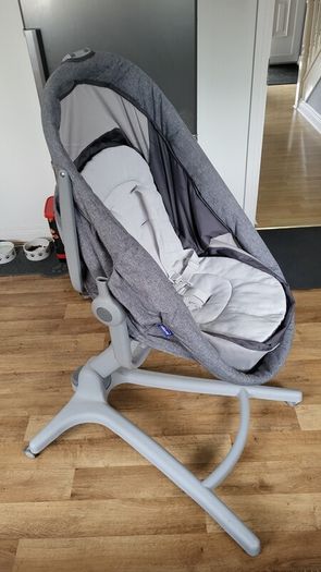 Chicco 4in1 with a tray and mattress