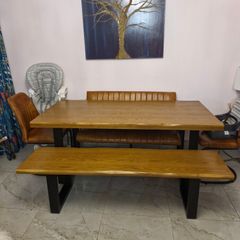 Solid oak Kitchen Table & Bench 1yr old