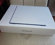 Macbook Air empty box
