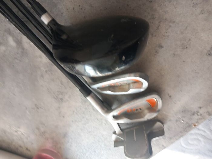 Kids golf set. Right handed clubs