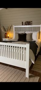 King sized bed