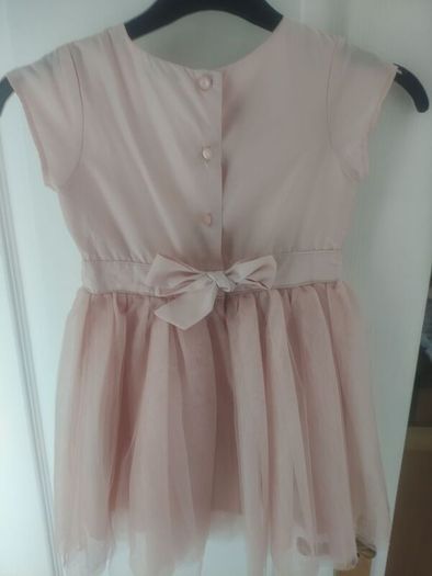 3 beautiful dresses size 104cm