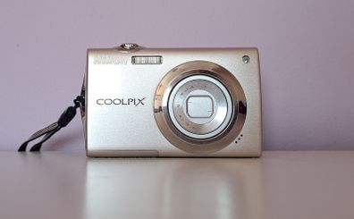 Nikon Coolpix S4000
