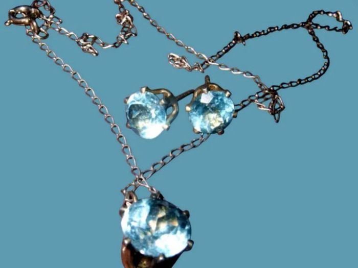 Pristine Vintage Hallmarked Silver/Topaz Trilogy
