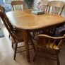 Dining room table and 6 chairs Image 3