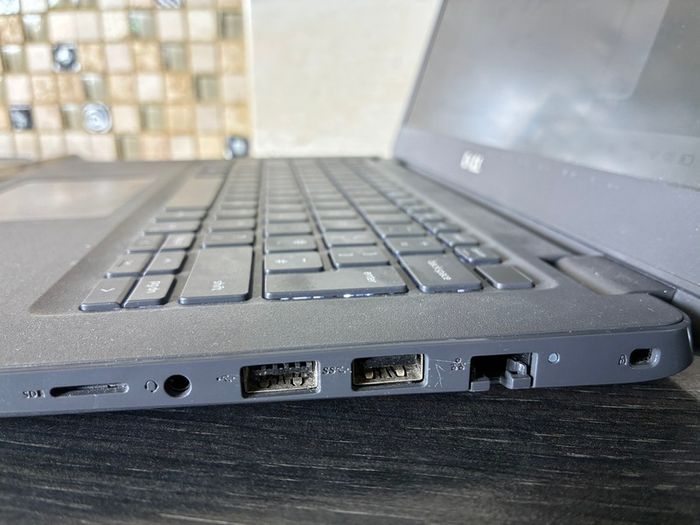 Dell Latitude 3410