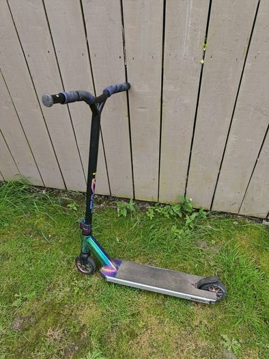 Invert FS2 stunt scooter