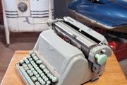 Antiques &amp; Collectables