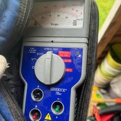 Tempo Sidekick 7B with soft case and leads