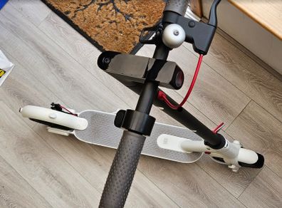 White Xiaomi M365 Electric Scooter (2018) + Extras - Flat Front Tyre