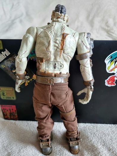 Collectable 2004 Van Helsing Monster Slayer Figure Frankensteins Monster