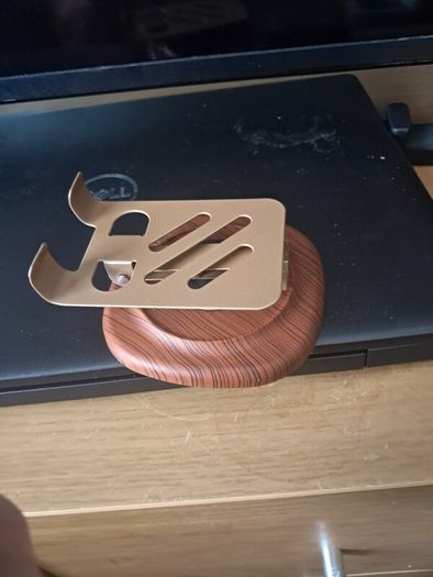 Tabletop Phone Holders