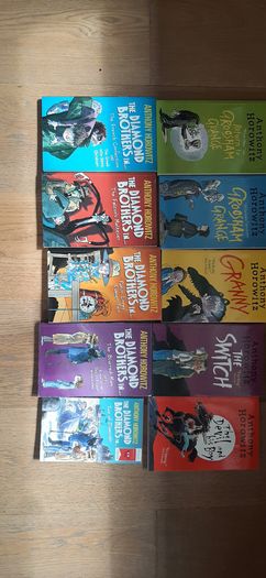 Anthony Horowitz Books x 10