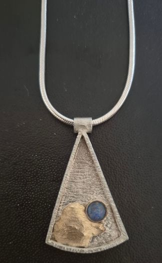 Sterling Silver & 9ct Gold Pendant