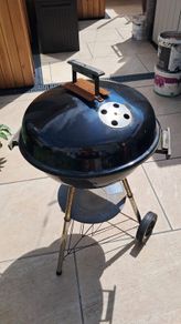Charcoal Kettle BBQ grill + Charcoal bag