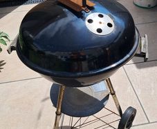 Charcoal Kettle BBQ grill + Charcoal bag