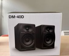 Pioneer DJ DM 40D Studio Monitor Speakers Brand New