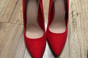 High heels size 6 red suede
