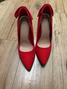 High heels size 6 red suede