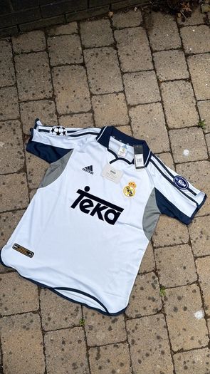 Adidas Real Madrid 2000/01 home jersey
