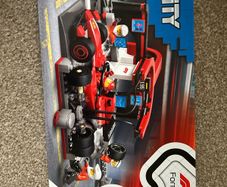 LEGO City F1 Pit Stop Scene 60443 Brand New