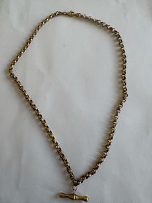 9k gold T bar chain / necklace