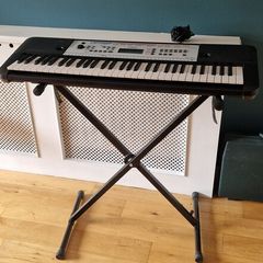 Yamaha Electronic Keyboard