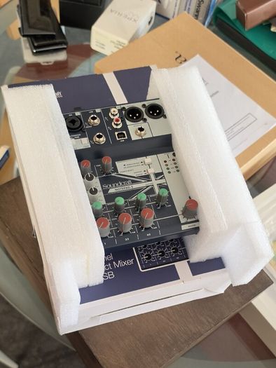 Soundcraft Notepad 5 - Pristine, Boxed