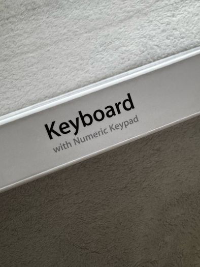 Apple Wired Keyboard (Model A1243)