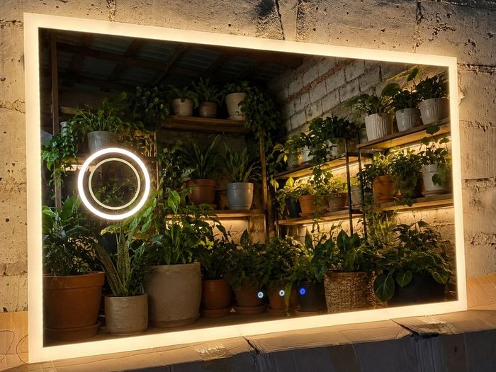 LED Bathroom Mirror 130x80cm Speakers Weather Station Adjustable Light Temperature 3000-7000K Bright Touch Switch