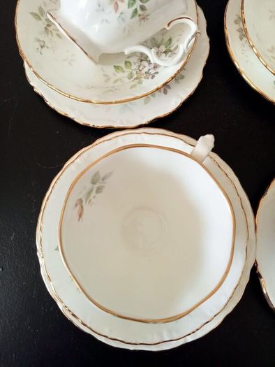 Immaculate Royal Albert Haworth Tea Set