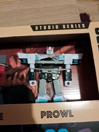 Transformers: Studio Series '86: Ironhide 5.5'' & Prowl 5''