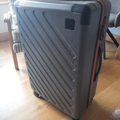 Large Portland Suitcase