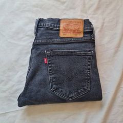 levis 511 Size 32/30 zip fly stone wash Black In excellent condition
